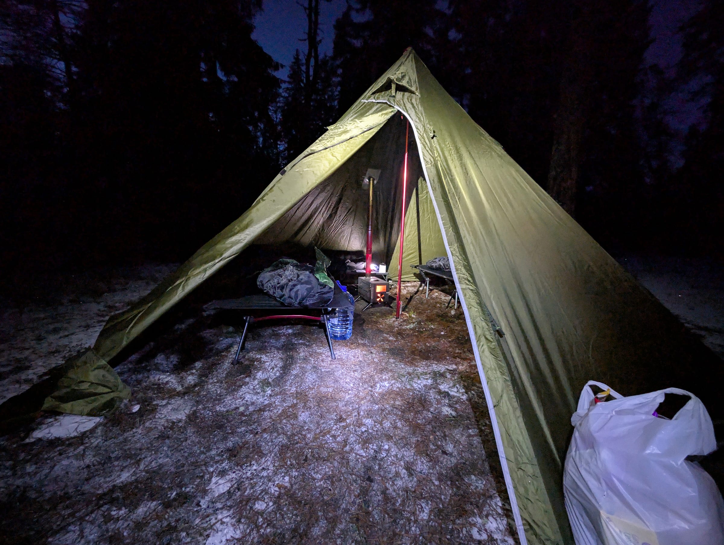 Uks lahti, välivoodid sees
